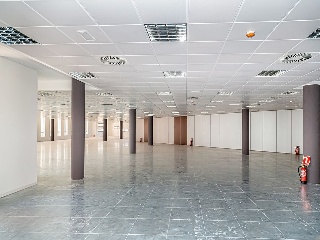Promoción de oficinas y garajes en C/ Osca, Zaragoza  13