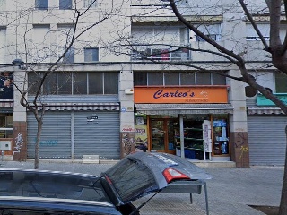 Local en venta en Terrassa de 64  m²