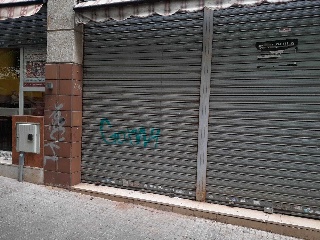 Local comercial en C/ Calaf - Terrassa - 11