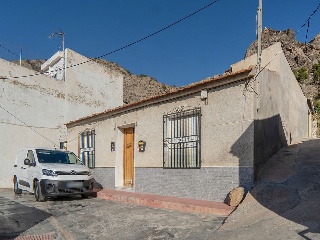 Casa adosada en C/ Arriba - Redován - Alicante 27