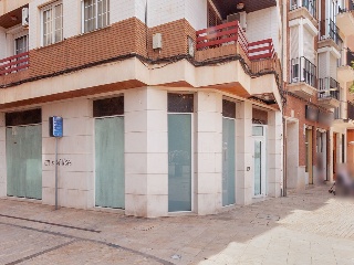 Local comercial en C/ Francisco Vila 25