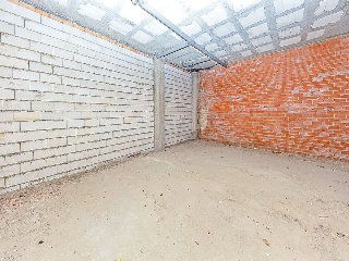 Locales en C/ Marbella 27