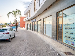 Locales en Av Corts Valencianes 11