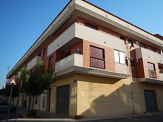 Piso en venta en Almazora de 77  m²