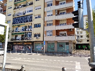 Local en Pz Puerta de los Alarcos           5