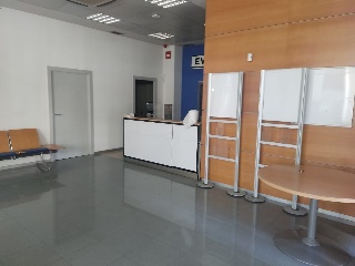 Local en Av Poeta Emilio Baró, Valencia         2