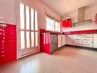 Chalet independiente en Los Balcones 8