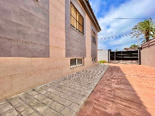 Chalet independiente en Los Balcones 25