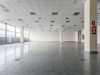 Edifico conjunto de oficinas y plazas de aparcamiento en Av de la Industria, Alcobendas (Madrid)  2