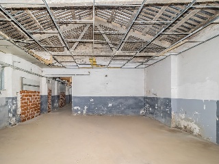 Nave Industrial en C/ Camí de la Torre del Breny 3