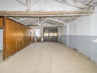 Nave Industrial en C/ Camí de la Torre del Breny 12