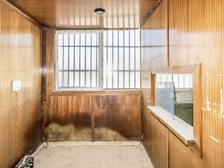 Nave Industrial en C/ Camí de la Torre del Breny 15
