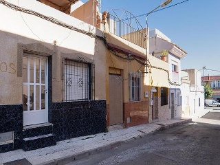 Casa adosada en C/ Jose Antonio Torres 19