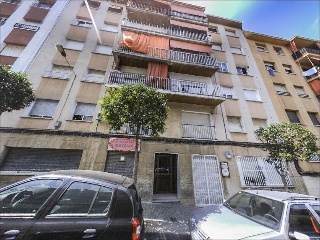 Piso en venta en Rubí de 62  m²