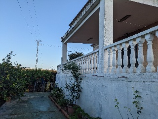 Suelo rústico con edificación en Llaurí 10