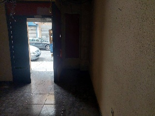 Local en C/ Higinio Mangas, Valladolid 5