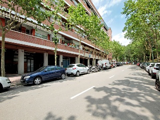Local en venta en Esplugues De Llobregat de 917  m²