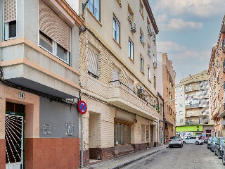 Locales en C/ Hilarión Eslava, Zaragoza 3