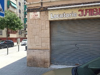Local en venta en Sabadell de 65  m²