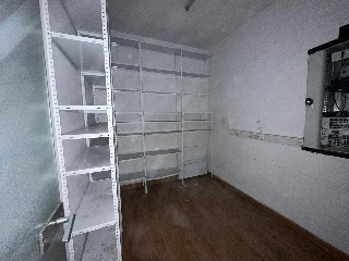 Local comercial en C/ Sacerdote Isidro Albert - Alicante - 8
