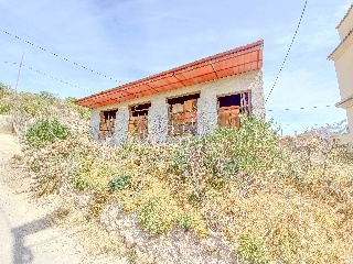 Terreno con Edificación en El Esparragal 2