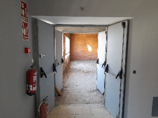 Local comercial en C/ Luis - Madrid - 7
