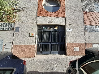 Local comercial en C/ Luis - Madrid - 8