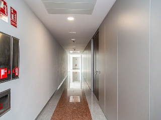 Oficinas y garajes en C/ Osca - Zaragoza - 18