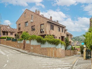 Chalet adosado en Paraje Olivares 6