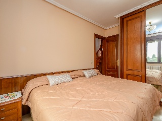 Chalet adosado en Paraje Olivares 27