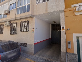 Garaje en venta en Almería de 12  m²