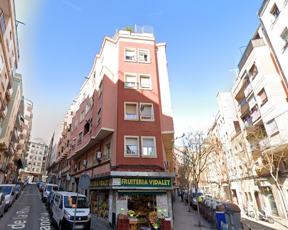 Piso en C/ Mina, El Hospitalet de Llobregat (Barcelona)