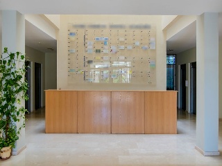 Conjunto de oficinas y plazas de garaje en Av Las Golondrinas 8