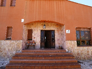 Chalet independiente en Arcas del Villar 3