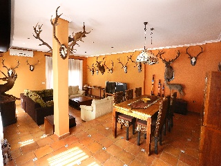 Chalet independiente en Arcas del Villar 8