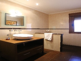Chalet independiente en Arcas del Villar 13