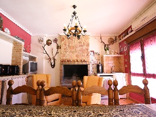 Chalet independiente en Arcas del Villar 27