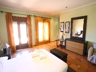 Chalet independiente en Arcas del Villar 38