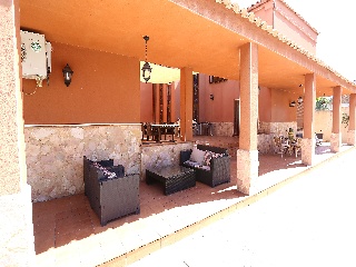 Chalet independiente en Arcas del Villar 56