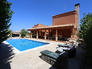 Chalet independiente en Arcas del Villar 59