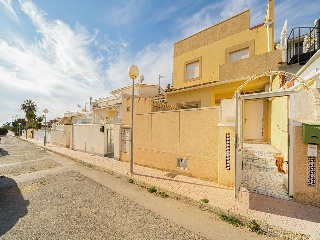 Casa adosada en construcción detenida en Urb Florida en Orihuela Costa  2