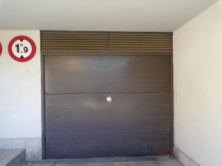 Piso y plazas de garaje en C/ Roger de Lluria 2
