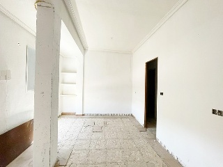 13699-0001 4