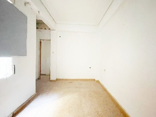 13699-0001 9