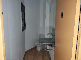 05727-0001 16
