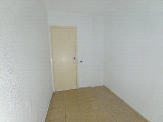 04985-0001 11