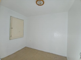 04985-0001 12