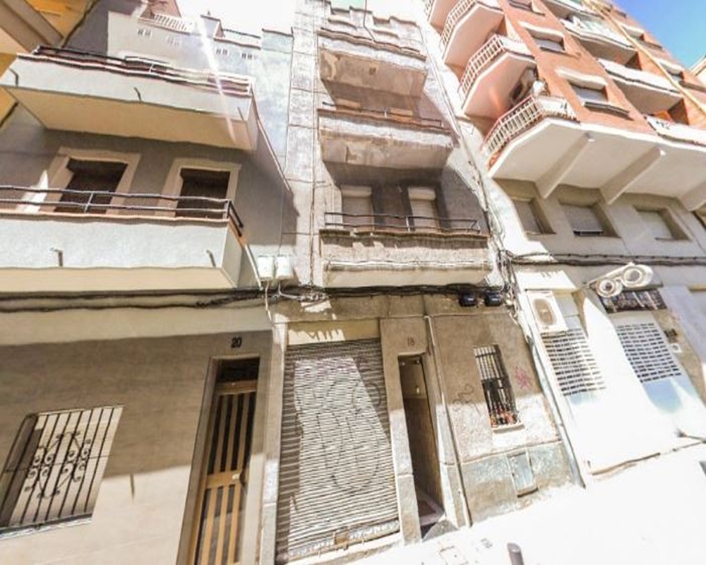 Piso en C/ de Ca n´als - El Hospitalet de Llobregat - Barcelona