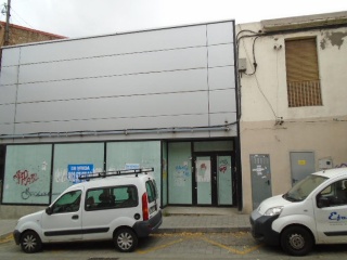 Local en venta en Terrassa de 184  m²