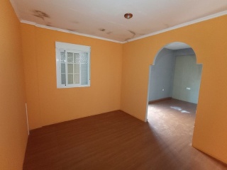 01085-0001 2